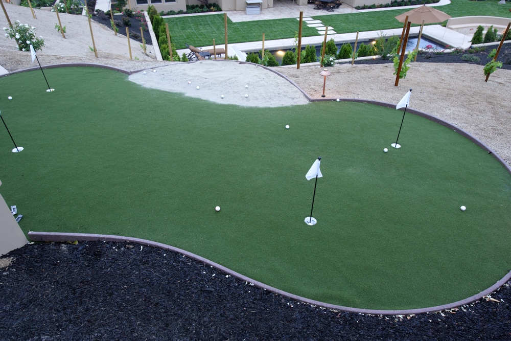 The New Age Of “Build It Yourself” At Home Synthetic Putting Greens and What It Means for Homeowners