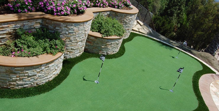 Outdoor Putting Green Cost and Benefits